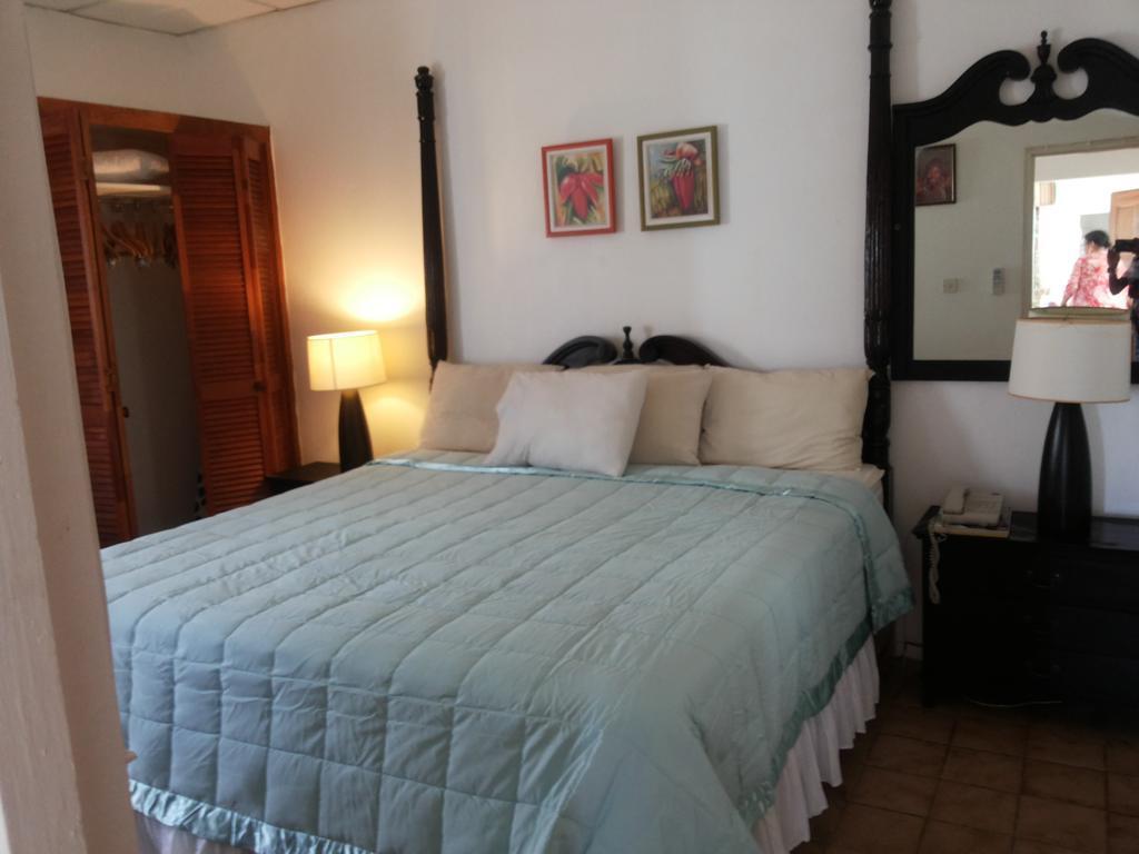 Gem Holiday Beach Resort St. George's Екстериор снимка