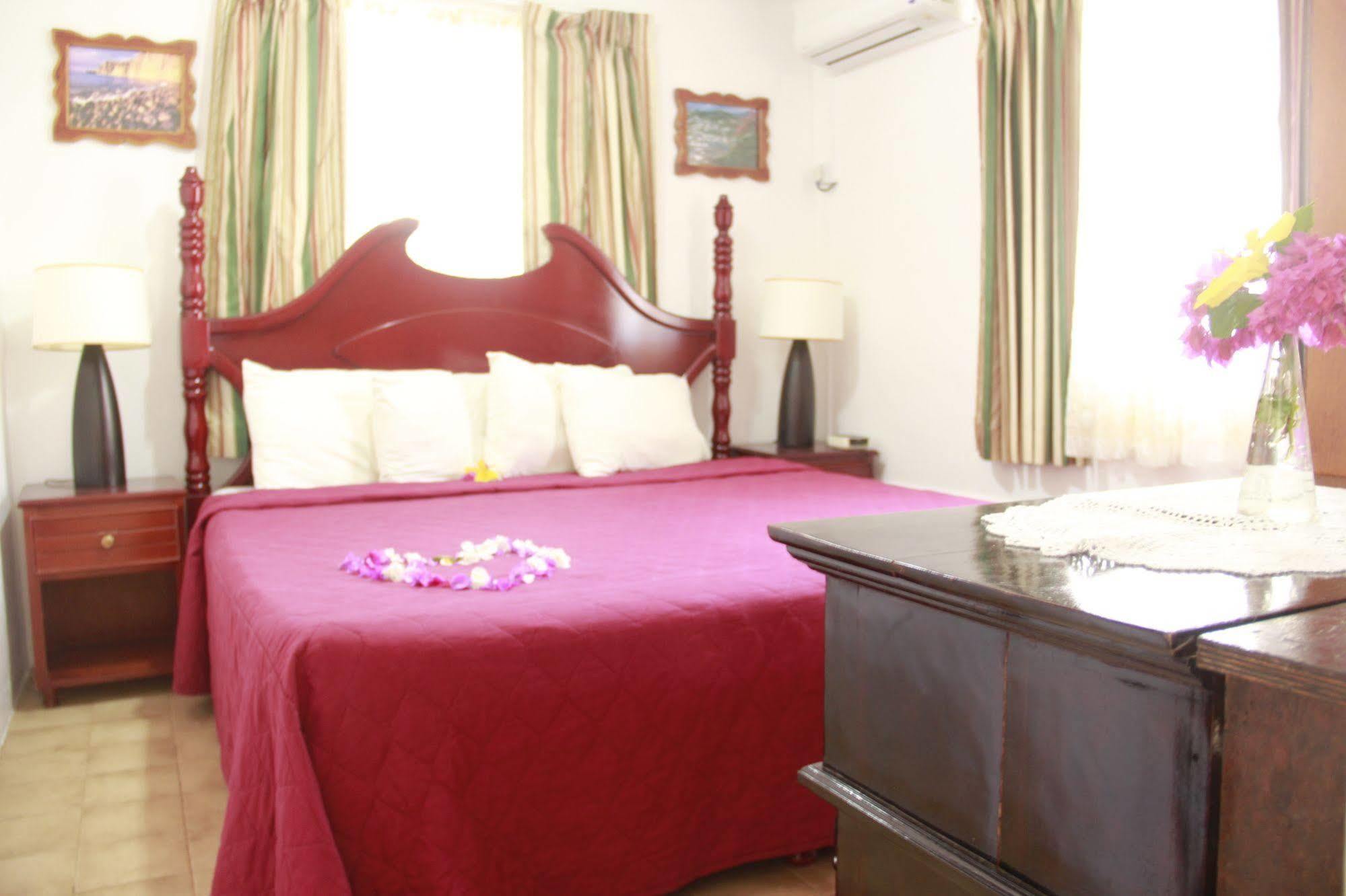 Gem Holiday Beach Resort St. George's Екстериор снимка