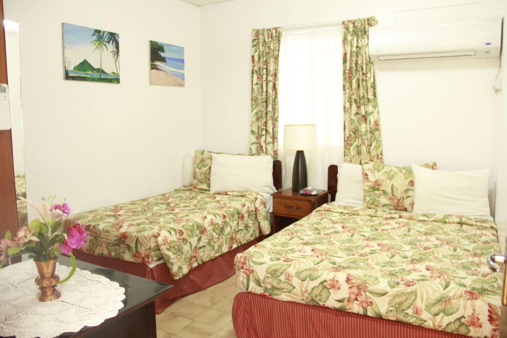 Gem Holiday Beach Resort St. George's Екстериор снимка